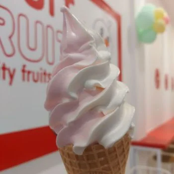 Mix Vanilla dan Strawberry Ice Cream(8k)